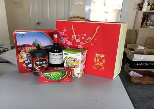 thiết kế túi quà tết