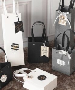 in túi đựng quà tặng dịp lễ sang trọng