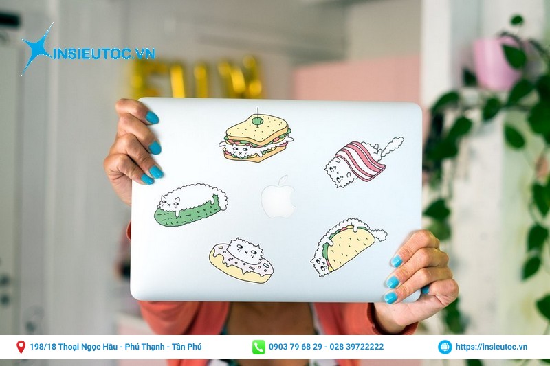 in decal sticker dán trên laptop