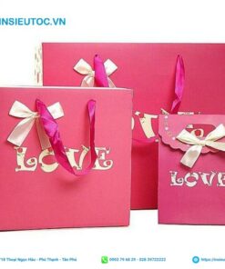 túi giấy cho shop quần áo màu hồng