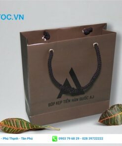 Lựa chọn màu sắc cho cửa hàng thời trang khá quan trọng