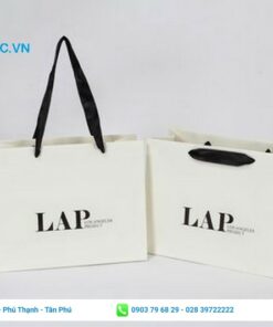 Túi giấy đựng quần áo cho shop thời trang trẻ