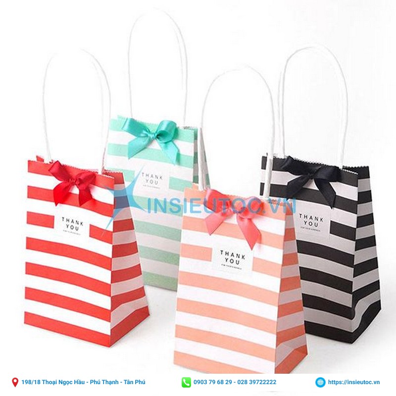 in túi giấy đựng quà sọc ngang