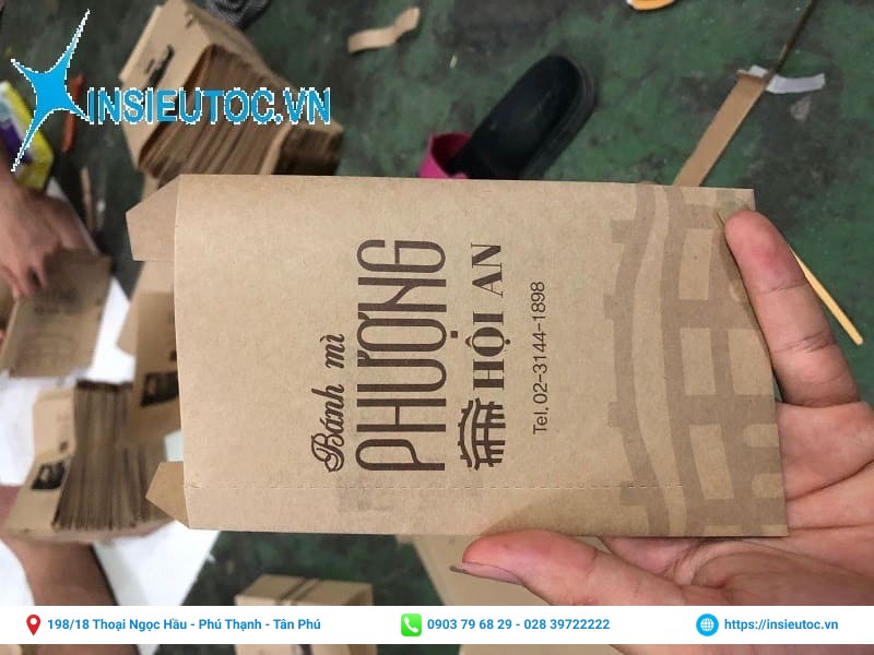 Túi giấy đựng bánh mì in tên thương hiệu