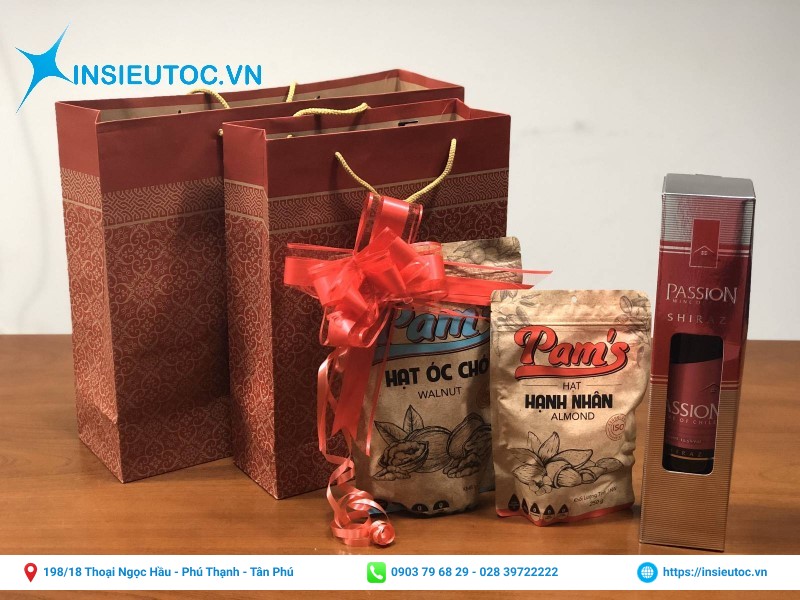 Túi giấy tặng quà màu sắc nổi bật