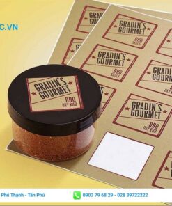 decal giấy kraft dán trên hộp nhựa