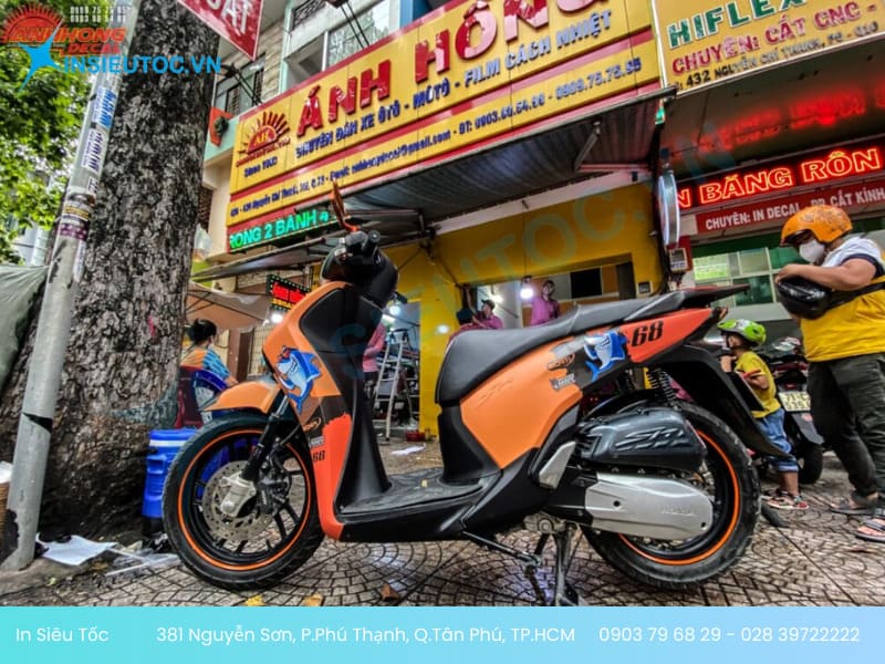 Decal trùm giá in decal xe máy