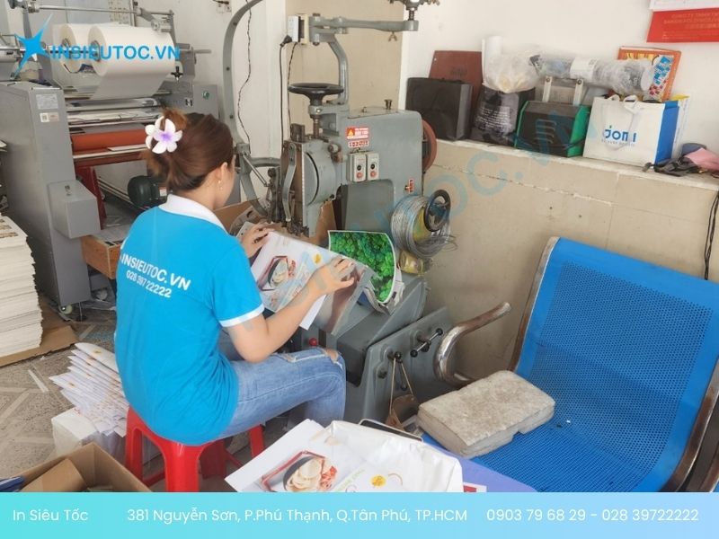 mẫu tờ rơi điện máy xanh đẹp