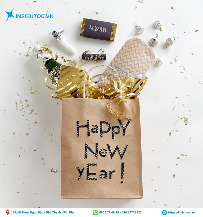 Túi quà tết làm từ giấy Kraft giúp bảo vệ môi trường