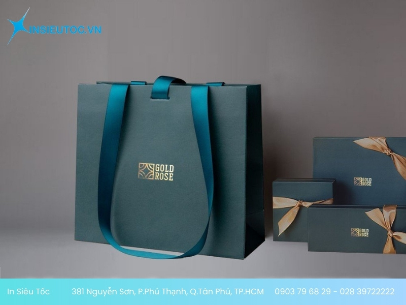 mẫu in túi giấy shop thời trang