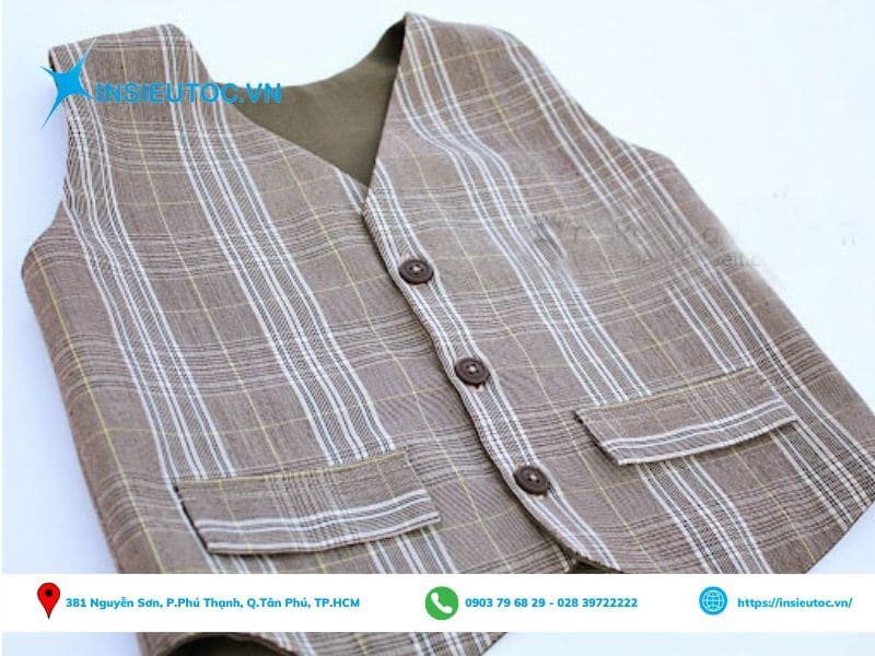 áo tái chế từ giấy báo