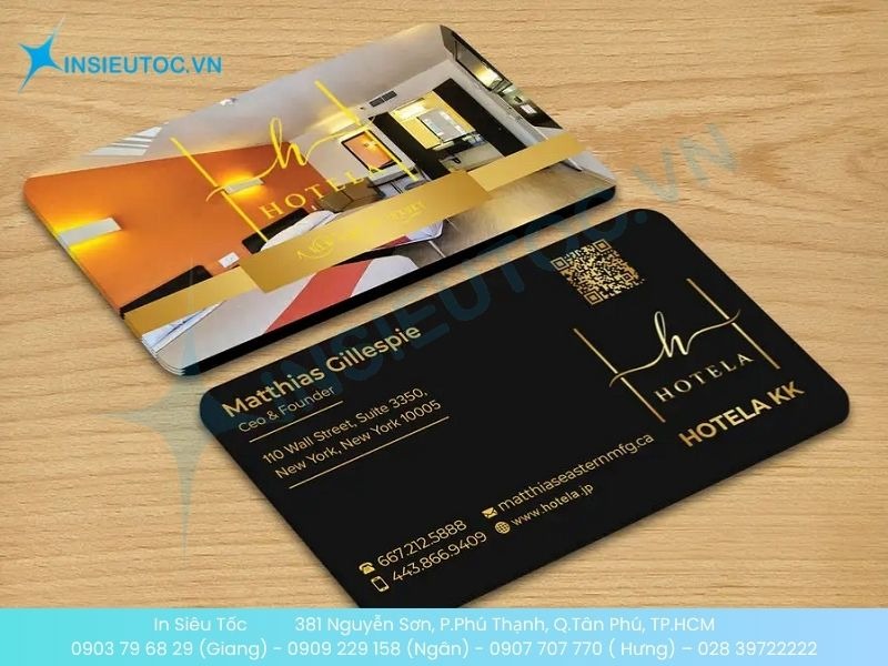 Mẫu card visit khách sạn kèm mã QR check thông tin chi tiết hơn