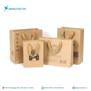 Mẫu túi giấy kraft có quai cầm vải in nhiều kích thước. Mẫu túi giấy kraft có quai cầm bằng vải