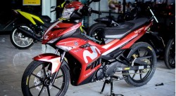 Thân xe máy dán decal với họa tiết thể hiện được cá tính chủ xe Decal chống nước dán xe máy tăng phần thu hút