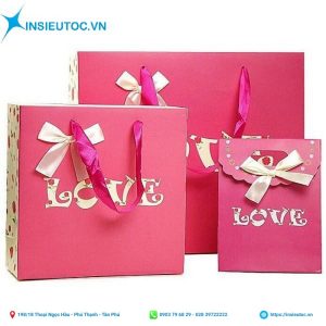 Giấy duplex cũng là một loại giấy được nhiều người lựa chọn khi in túi giấy. túi giấy cho shop quần áo màu hồng