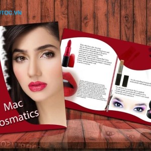 Mẫu tờ rơi dành cho sản phẩm son môi với màu đỏ thẫm chủ đạo, hình ảnh người mẫu quyến rũ và gợi cảm tờ rơi mỹ phẩm son mac