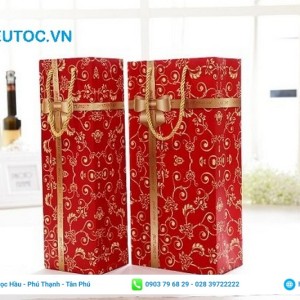 Túi giấy đựng quà đẹp, bắt mắt. In túi giấy đựng quà màu đỏ nổi bật